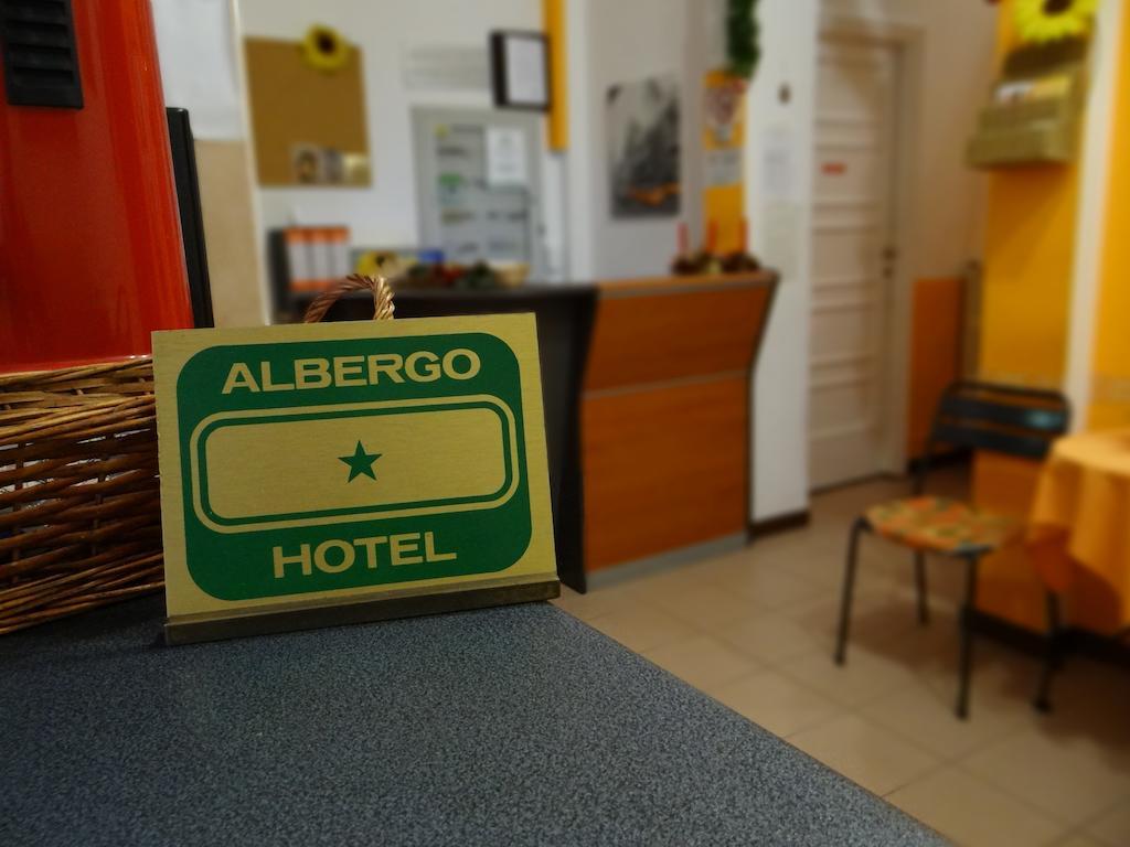 Hotel Amendola Fiera Milan Exterior photo